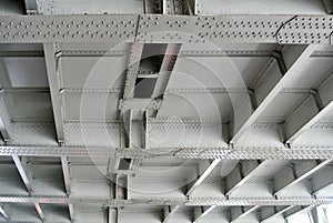 Metal bridge structure