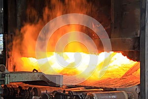 Metal casting process with high temperature fire