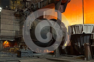 Metal casting process with high temperature fire in metal part factory