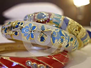 Metal enameled beautiful decorative bracelets wrist decoration women inlaid with gold flowers