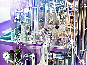 Metal equipment chemical reactions for laboratory