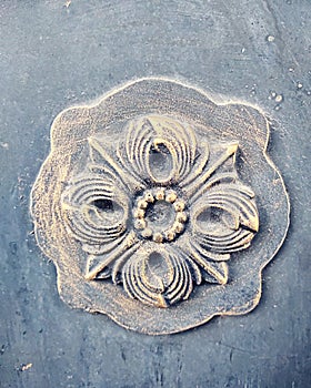 metal flower ornament structure