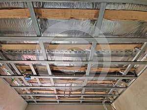 Metal frame for drywall ceilings