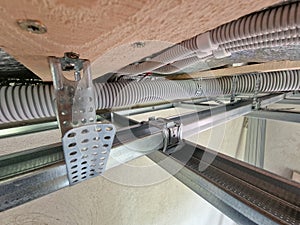 Metal frame for drywall ceilings