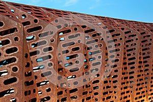 Metal grid as a waste trap system for filtering river water and blocking wastes