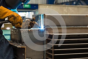 Metal inert gas (MIG) welding