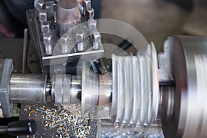 Metal milling machine