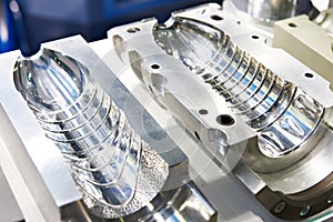 Metal molds for plastic bottles