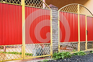 Metal red Fence with Door and Gate of Modern Style Design Metal Fence Ideas