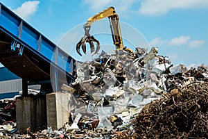 Metal Scrap Yard Machine