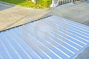 Metal sheet roof, Corrugated metal texture surface