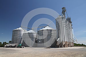 Metal silo