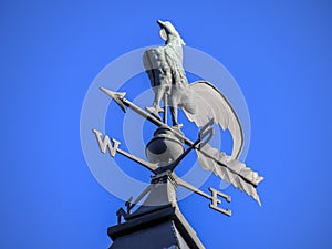 Metal weather vane with chicken