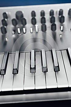 Metallic analog synthesizer