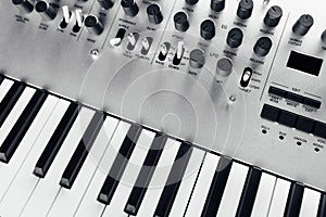 Metallic analog synthesizer