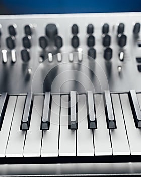 Metallic analog synthesizer