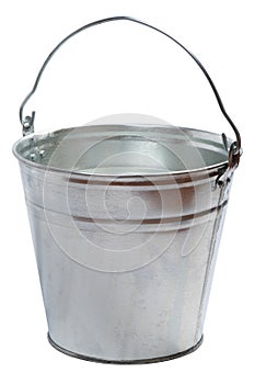 Metallic bucket