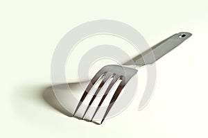 Metallic fork