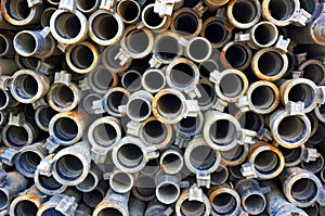 Metallic pipes