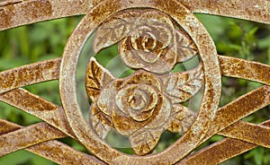 Metallic roses pattern