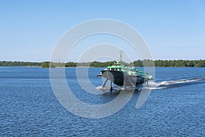 The Meteor hydrofoil ship sails on Lake Onega