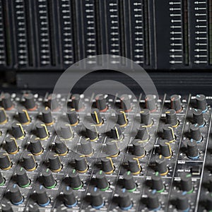 Meter Bridge Console