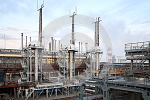 Methanol synthesis process mixed reforming columns reactors. View on methanol production and CO2 utilization by methanol reactor