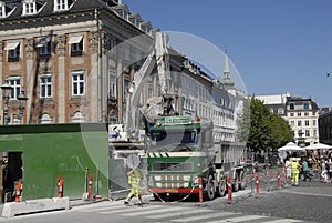 METRO TRAIN CONSTRUCTION WORKERS