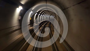 Metro tunnel speed train