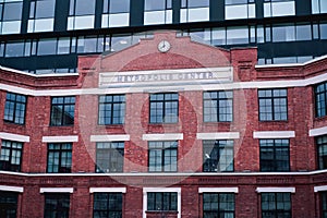 Metropolis Center. Metropolis Center is a multifunctional premium building in Bucharest, inaugurated in October 2008. It was devel