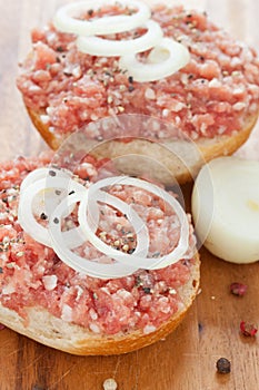 Mett bun