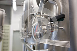 Mettalic distillery still