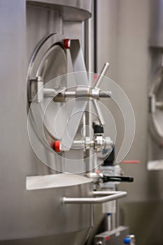 Mettalic distillery still