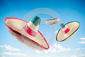 Mexičan klobouk  sombrera v nebe 