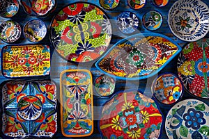 Mexican pottery Talavera style of Mexico