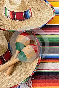 Mexičan sombrera a tradiční přikrývky 
