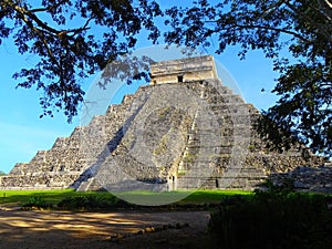 Mexico, Yucatan, Chichen Itza, El Castillo Kukulcan pyramid