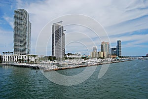 Miami Beach Marina and Luxury Condos