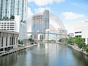 Miami real estate luxury condos