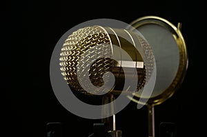 Mic Condenser Gold color for podcast.