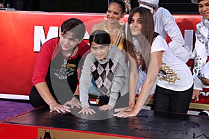 Michael Jackson, Paris Jackson, Blanket Jackson, Prince Jackson