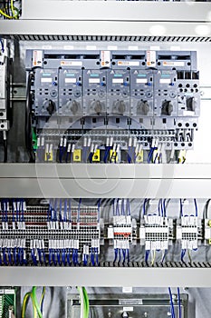 Microcontrollers for pneumatic pistons