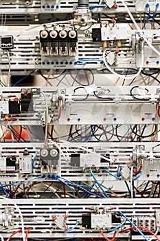 Microcontrollers for pneumatic pistons