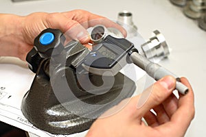 Micrometric measuring