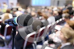 Microfono sul conferenza 