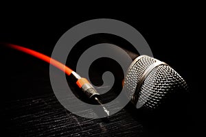 Microphone and whire