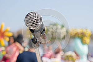 Microphones, outdoor events