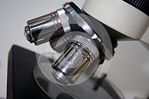 Microscope