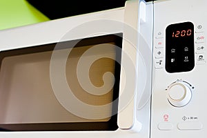 Microwave oven