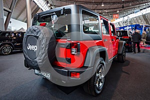 Mid-size SUV Jeep Wrangler Unlimited Rubicon, 2016.